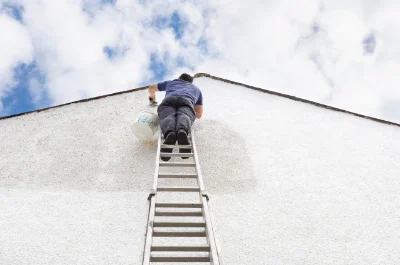 Peinture extérieure à Comprégnac — façades et ravalement